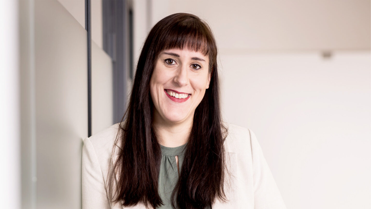 adiuvis-img-16x9-hero-27