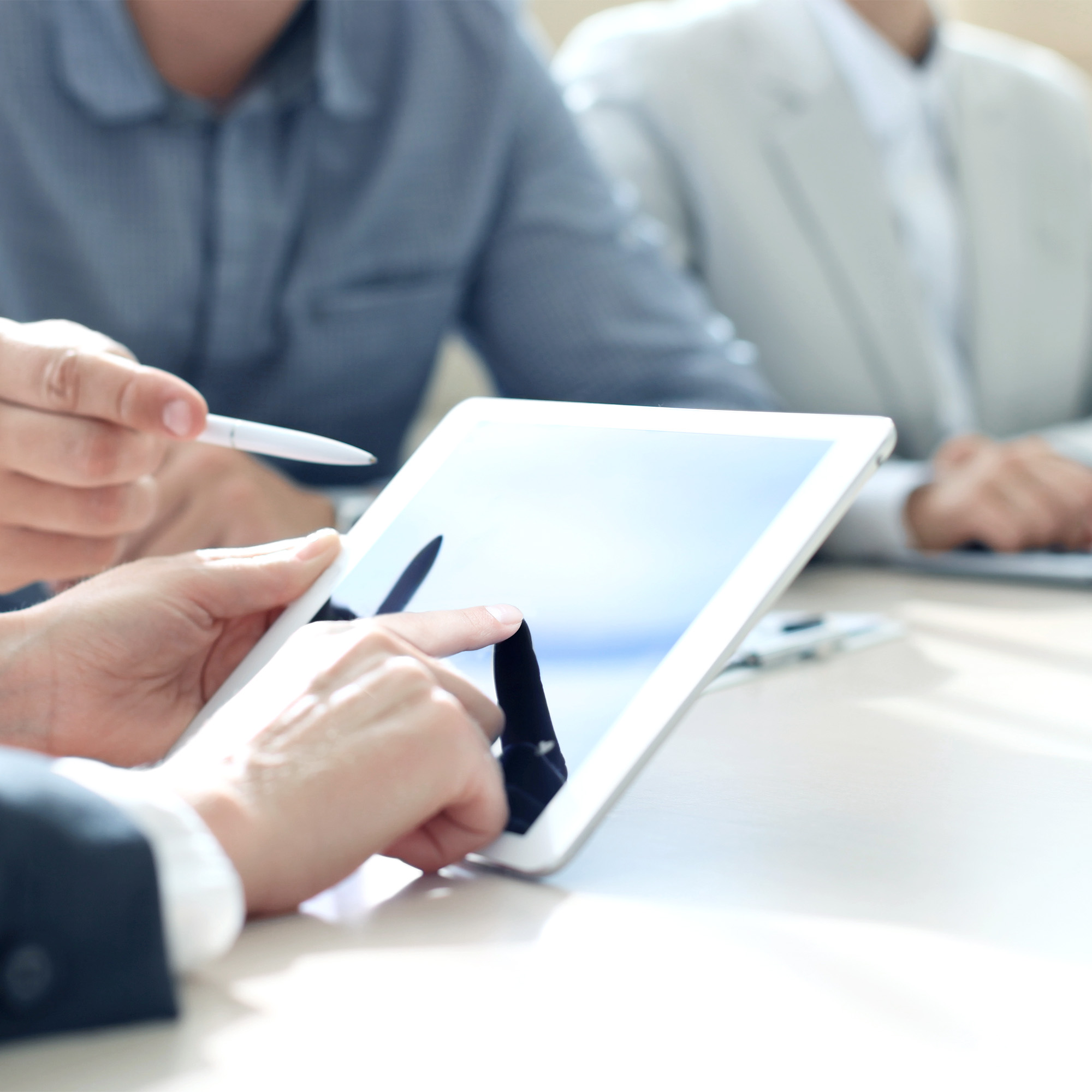 adiuvis-leistungen-consulting-1x1-03