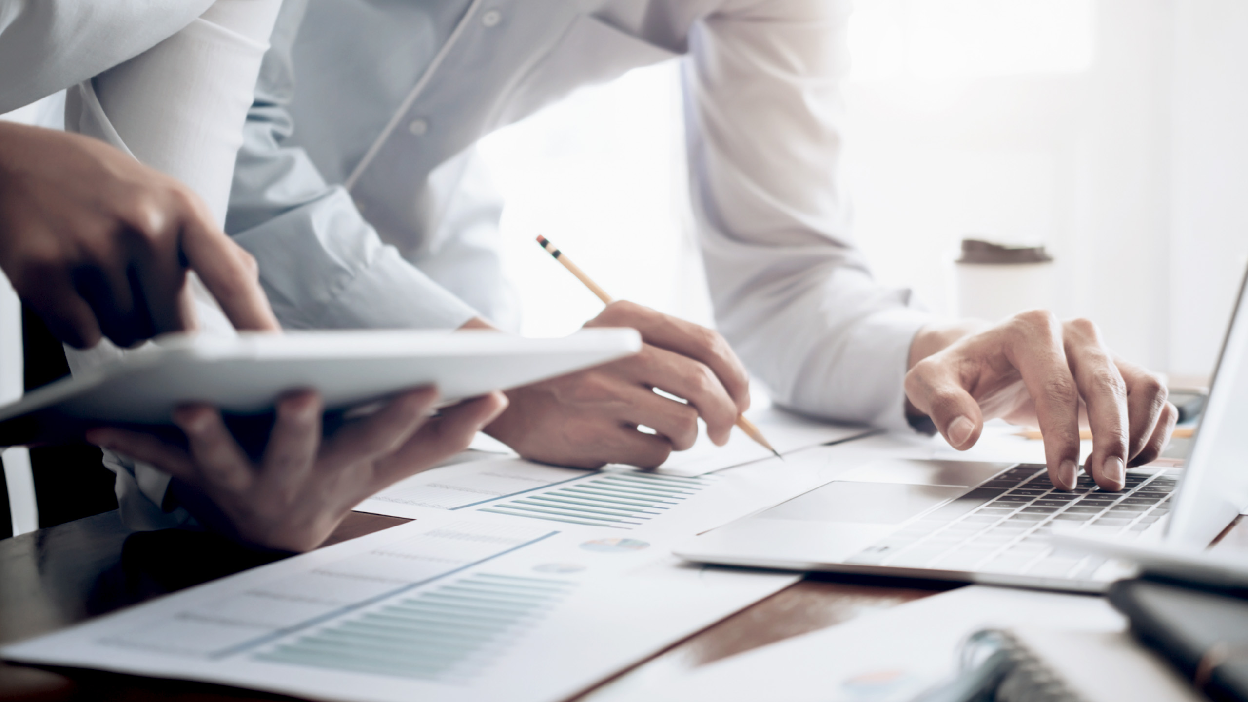 adiuvis-img-16x9-hero-21