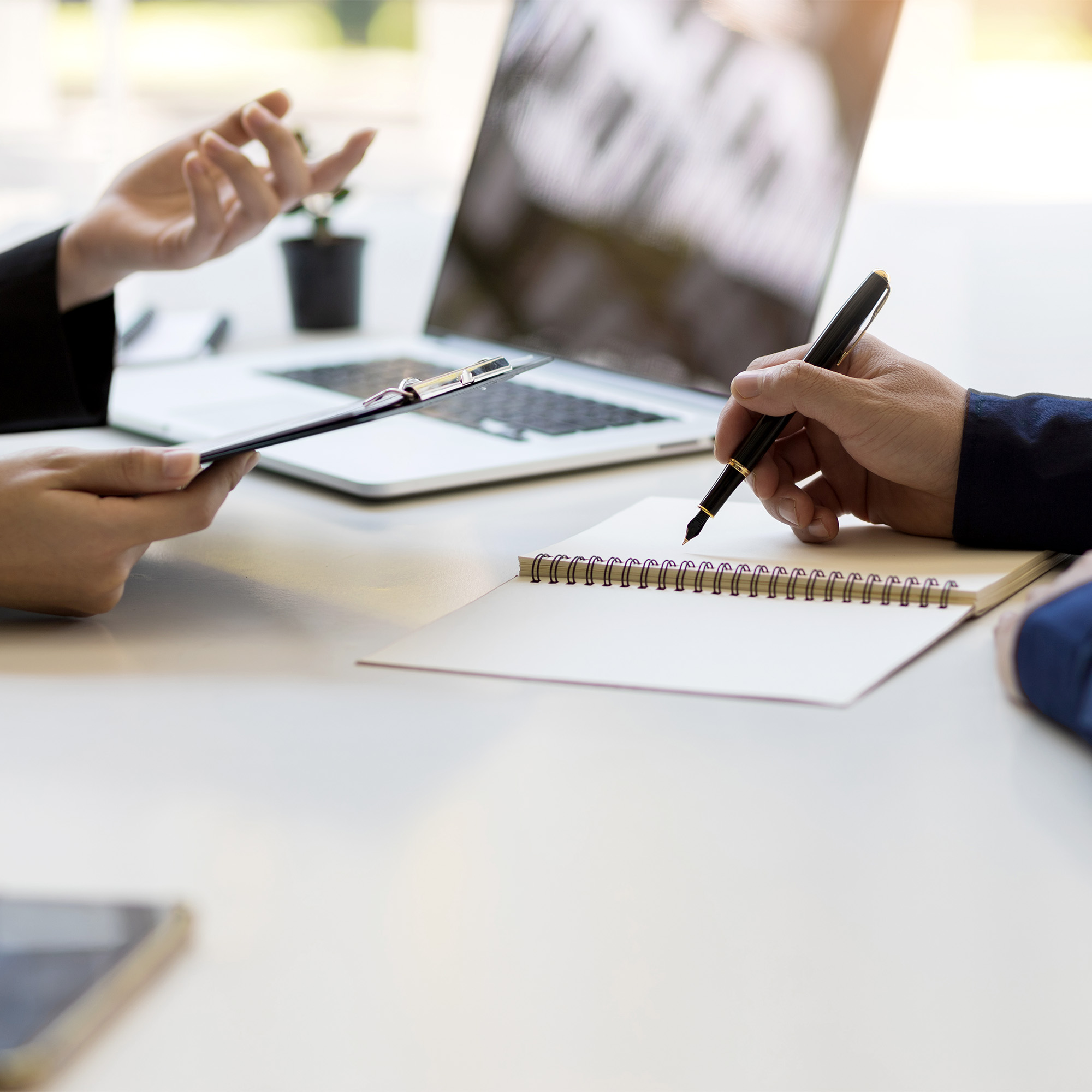 adiuvis-leistungen-digitale-services-1x1-04